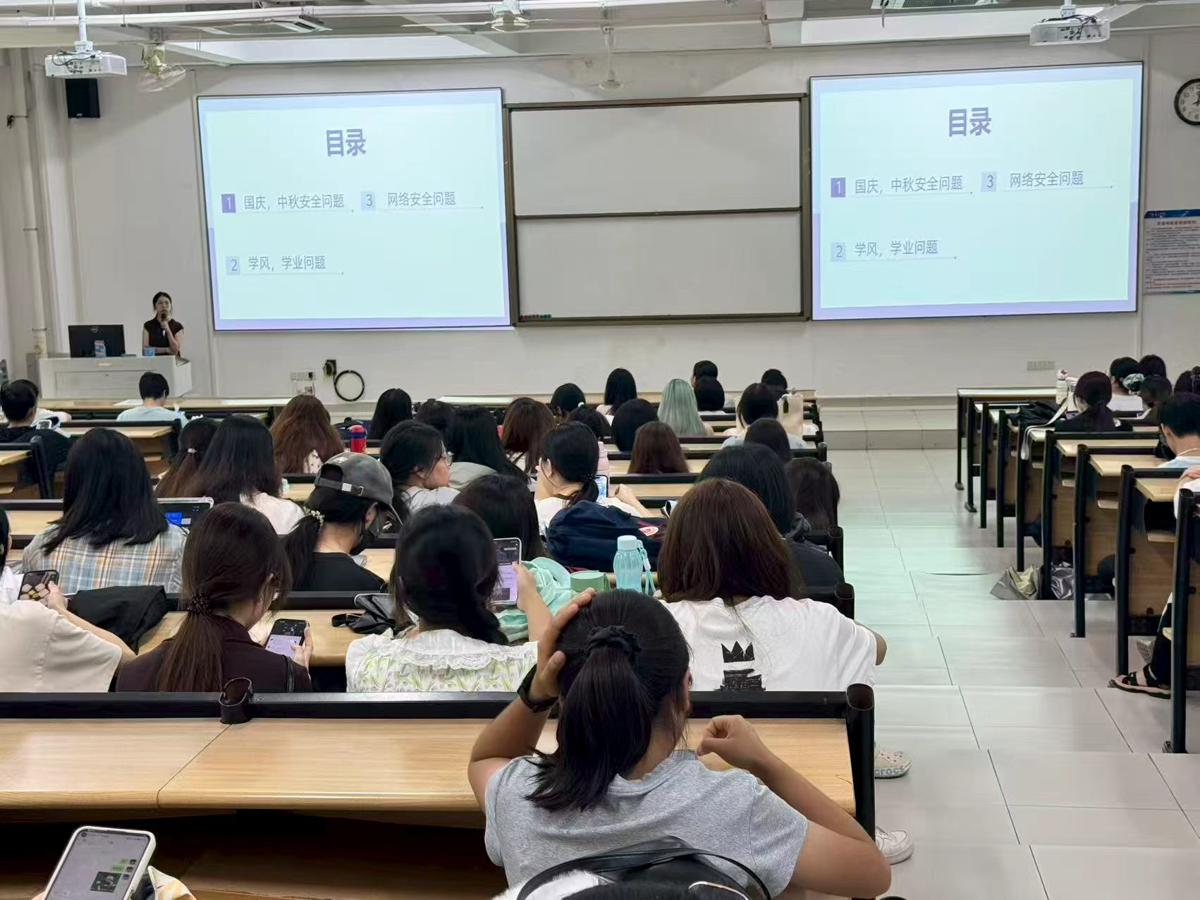 梁玉梅.jpg